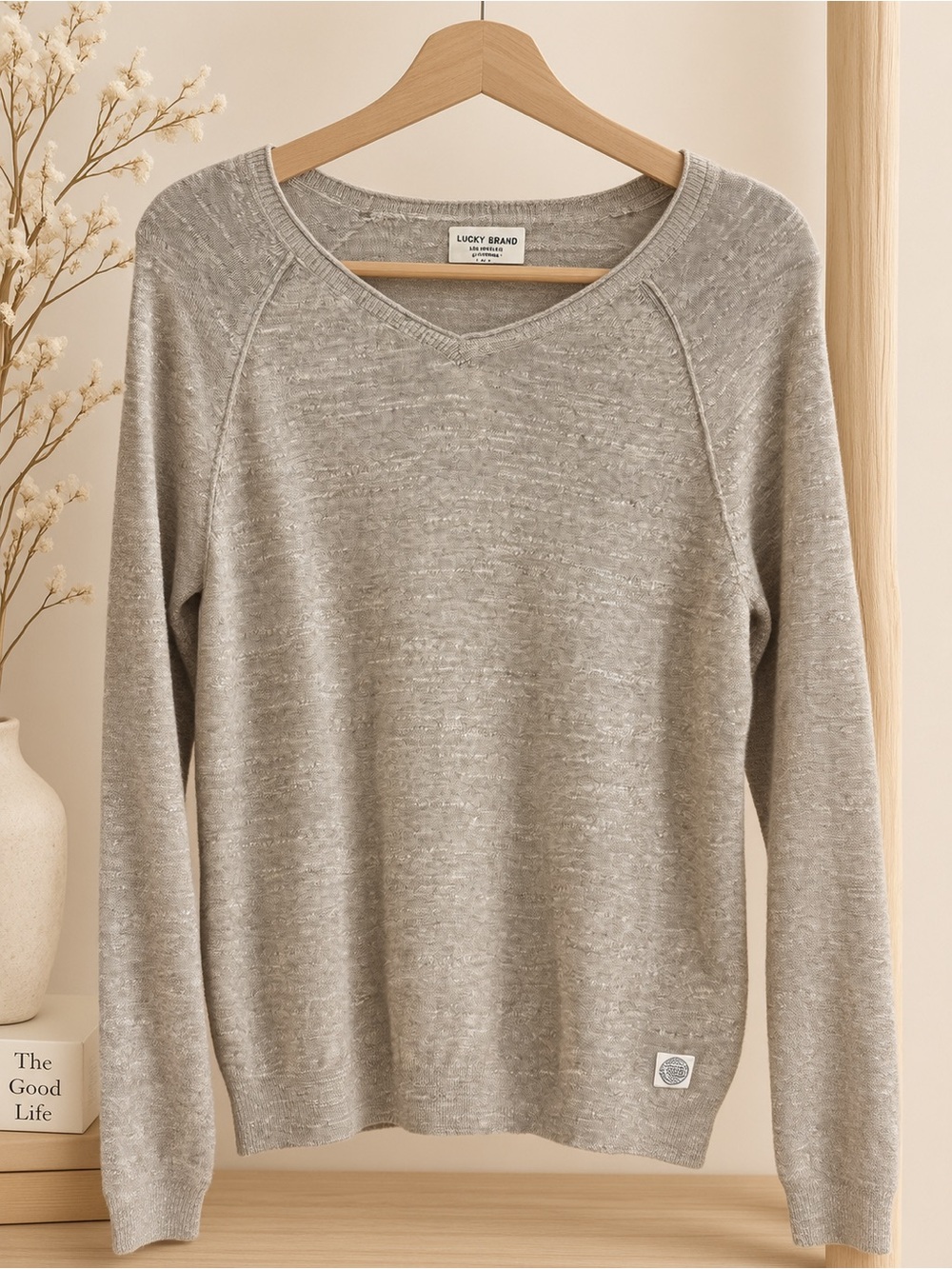 Lucky Brand Women's Cream Women V-Neck Sweater 🍁